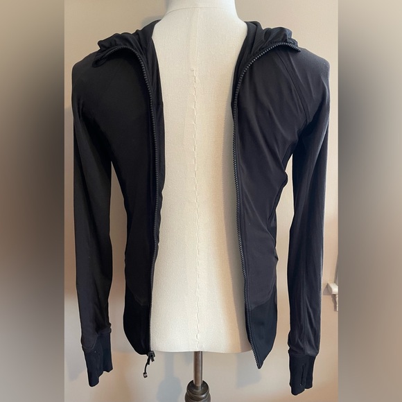 Lululemon In Flux Reversible Jacket - Picture 4 of 7